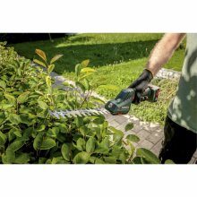 Metabo PowerMaxx SGS 12 Q Akku-Strauch- und Grassschere (inkl. 2,0 Ah Akku + Ladegerät)